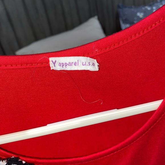 Red blouse with a stripped diamond bow - Picture 2 of 3